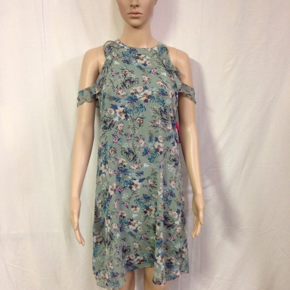Xhilaration Dresses & Skirts - Xhilaration Cold Shoulder Dress NWT